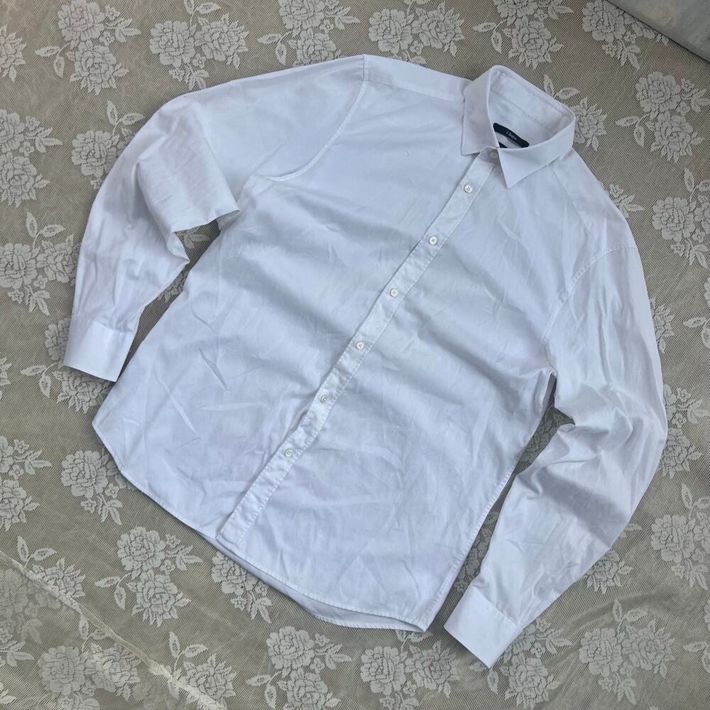 Z Zegna White Oxford Button Up Shirt – Fits Like a Men’s Large (Tagged 41 / 16)